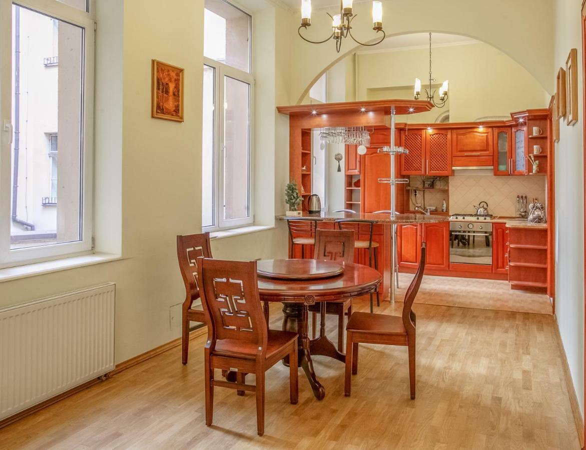 Grand Lviv Apartment I ภายนอก รูปภาพ